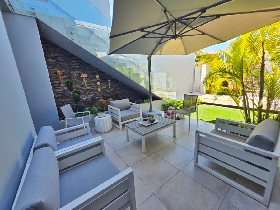 5 Bedroom Property for Sale in Wilderness Heights Western Cape